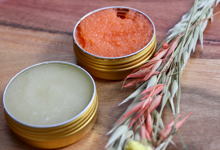 Lip scrubs